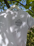Think outside the box- Adults T-shirt